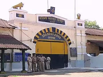 नागपुरच्या सेंट्रल जेलमध्ये खळबळ, कैद्यानं अंडरवेअर वापरून स्वत:ला संपवलं