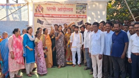 चंद्रपूर जिल्ह्यातील बल्लारपूर तालुक्यातल्या विसापूर आणि नांदगाव या भागात येणाऱ्या सनफ्लॅग कोळसा खाणी विरोधात एकवटले ग्रामस्थ, पूर्ण 802 हेक्टर जमीन संपादित करून मोबदला आणि नोकरी देण्याची मागणी