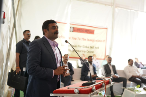 लॉयड्स मेटल्स अँड एनर्जी लिमिटेडने गडचिरोलीमध्ये ‘LMGSE’ स्किल मिशन लॉन्च केले; 300 विद्यार्थ्यांच्या पहिल्या तुकडीने प्रशिक्षणास सुरुवात