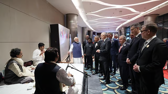 PM म्हणाले- डीपफेक रोखण्यासाठी AI कंटेंटवर लेबल असावे:AI इम्पॅक्ट समिटमध्ये अंबानी म्हणाले- सिद्ध करू की AI नोकऱ्या हिरावत नाही