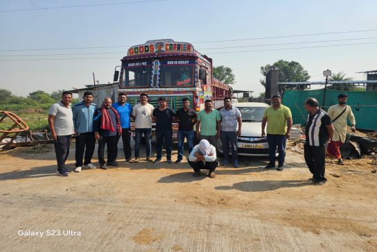 चंद्रपूर पोलिसांच्या स्थानिक गुन्हे शाखेने सापळा रचून होत असताना घेतले ताब्यात, एकूण 21 लाखांचा मुद्देमाल जप्त, 27 जनावरे केली मुक्त