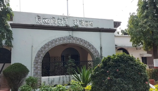 चंद्रपूर जिल्ह्यात मतदार यादी कामात हलगर्जीपणा केल्यामुळे शिक्षकाचे निलंबन