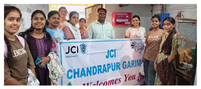 जेसीआई चंद्रपूर गरिमा तर्फे ‘प्रयास दिवस’ निमित्त एफईएस कॉलेजला सॅनिटरी व्हेंडिंग मशीन भेट