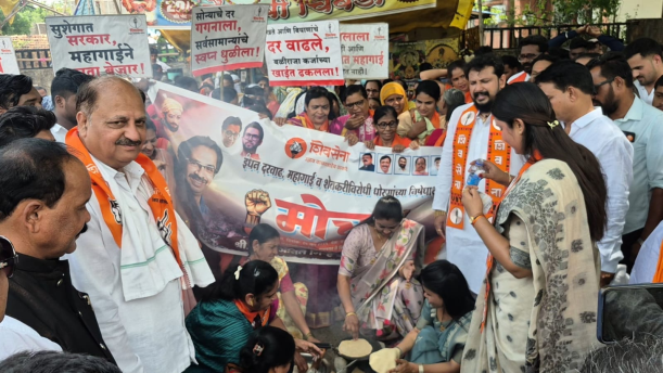 महागाई, पेट्रोल-डिझेल दरवाढ, शेतकरी कर्जमाफी व पेपरफुटीच्या मुद्द्यांवर शिवसेना उबाठा पक्षातर्फे चंद्रपुरात भव्य मोर्चा